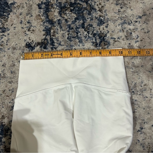 Lululemon Align White Capri Leggings Size 2 - Picture 9 of 11